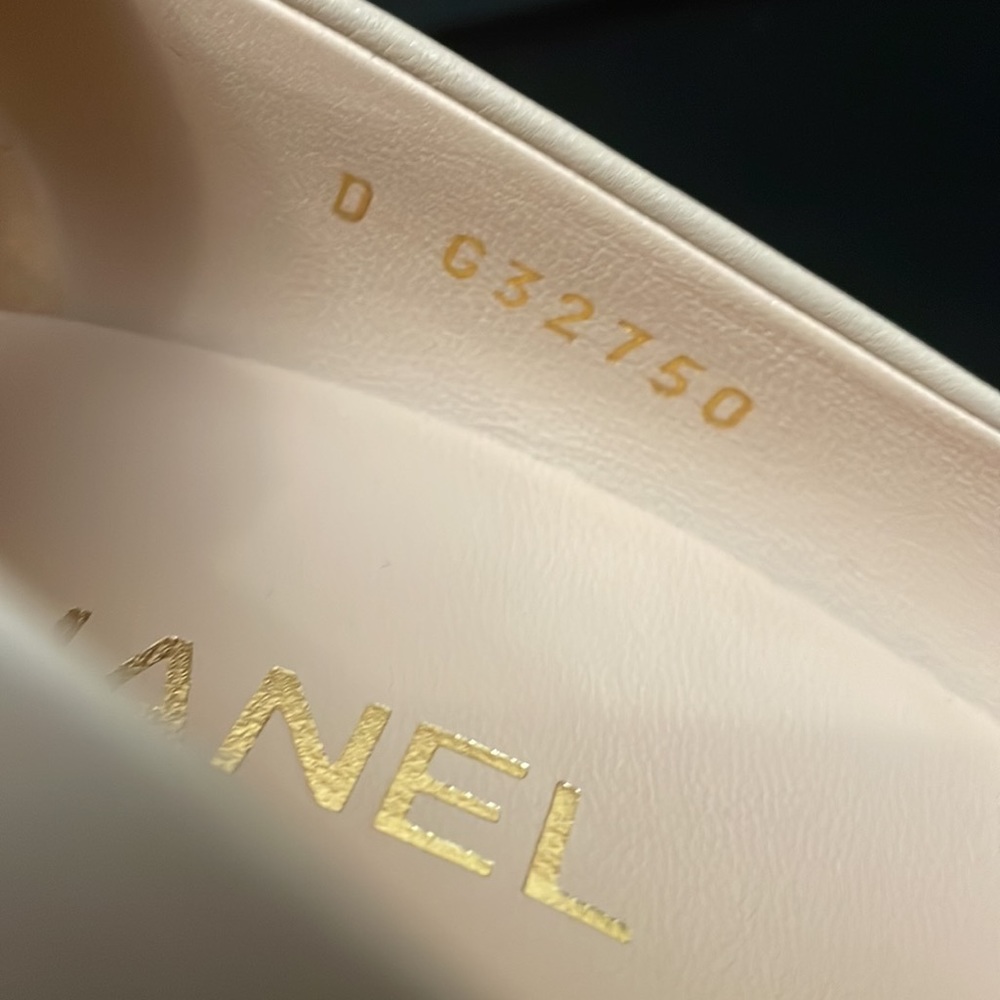 Chanel black and beige heels 👠 - Picture 7 of 7